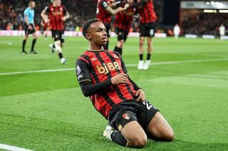 Man Utd hỏi mua Eli Junior Kroupi: Thương vụ 43 triệu bảng đối mặt rào cản lớn