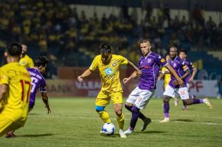CAHN vs Thanh Hóa: Cơ hội vô địch sớm giữa tâm bão lực lượng