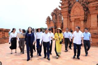 Hà Nội tiếp nhận Làng Văn hóa - Du lịch các dân tộc Việt Nam: Mở ra không gian phát triển văn hóa mới của Thủ đô