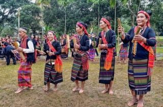 Nét đẹp trong trang phục truyền thống của dân tộc Brâu